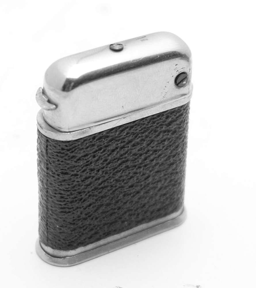 Flamidor Junior Art Deco Vintage Petrol Lighter Works good! - 2