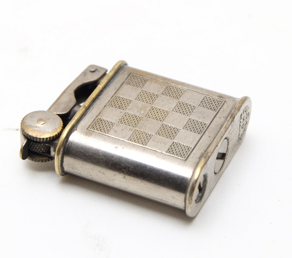 MD Vulcano Vintage Petrol Lighter 1940s Made in France Works great! - 6