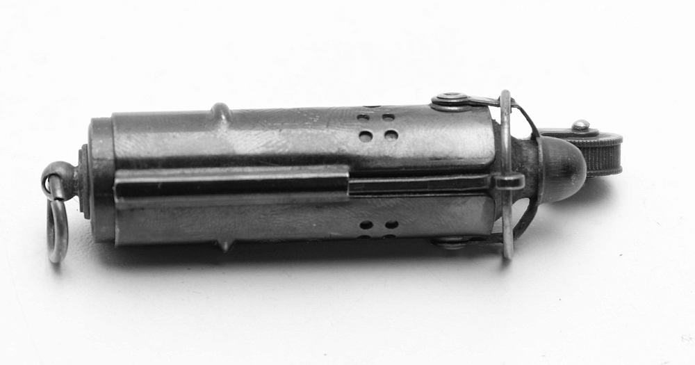 Bowers USA WW2 Vintage Petrol Lighter Works good! - 7
