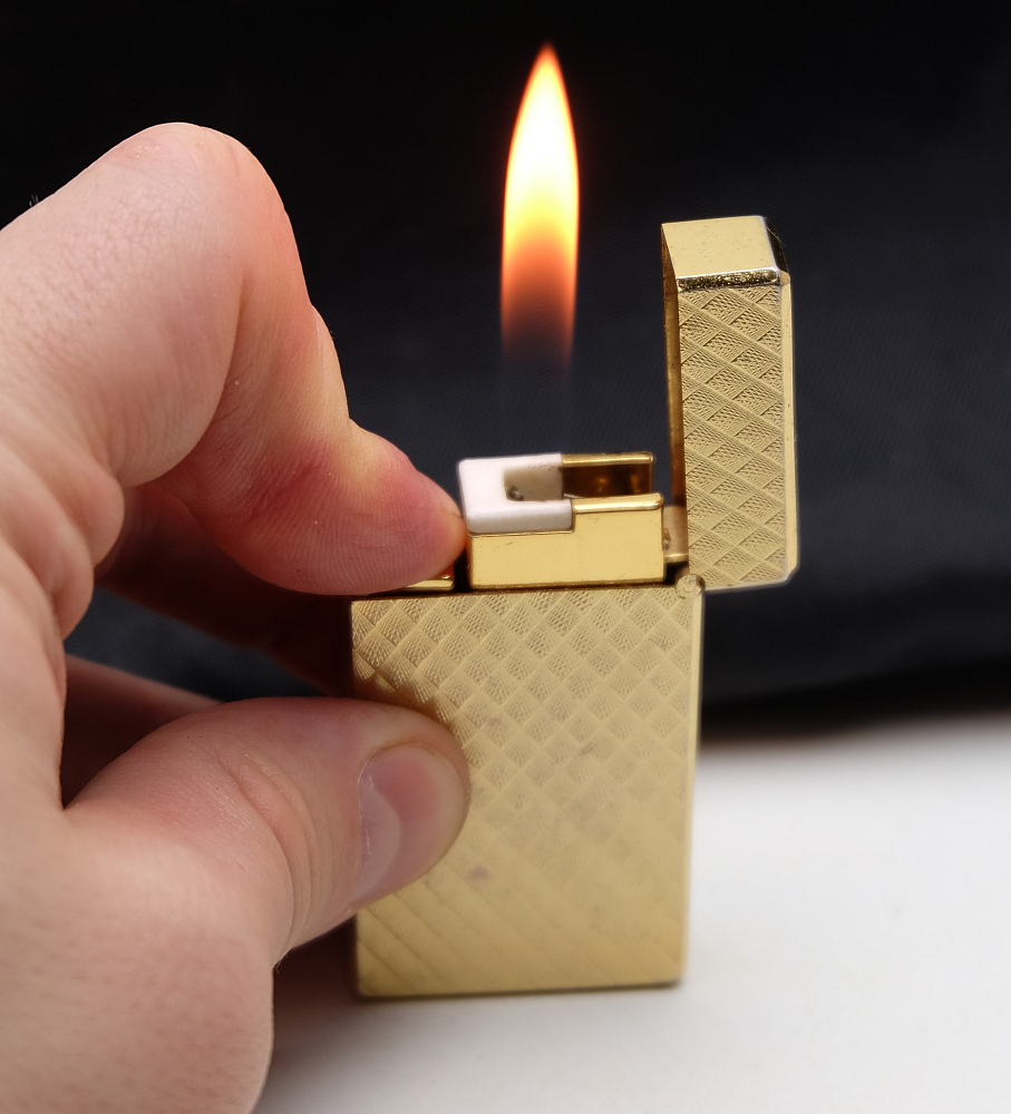 ​Win Olcott Vintage Japan Gas Lighter Works good! Fully Serviced! - 1