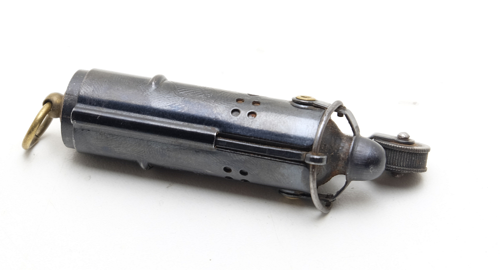 Bowers USA WW2 Vintage Petrol Lighter Works good! - 5