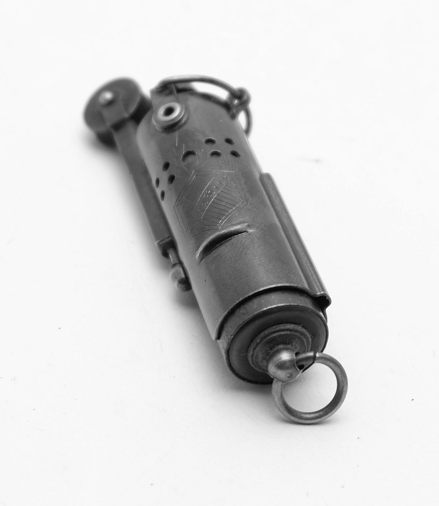 Bowers USA WW2 Vintage Petrol Lighter Works good! - 6