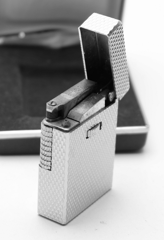 ​Zaima Chatelet Japan Vintage Gas Lighter Works good! Fully Serviced! - 9