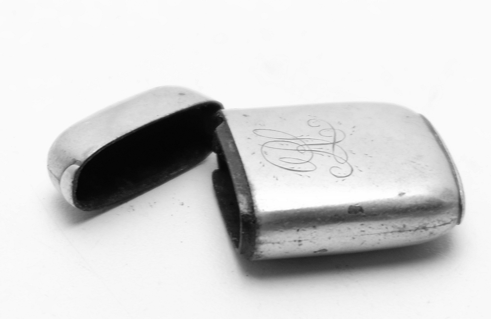 Nice Vintage French Matchbox Case! - 7