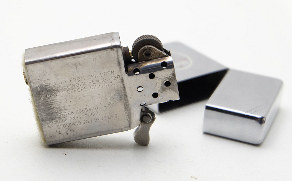 ​Zippo Texaco 1980s Petrol Lighter Vintage! Works great! - 6