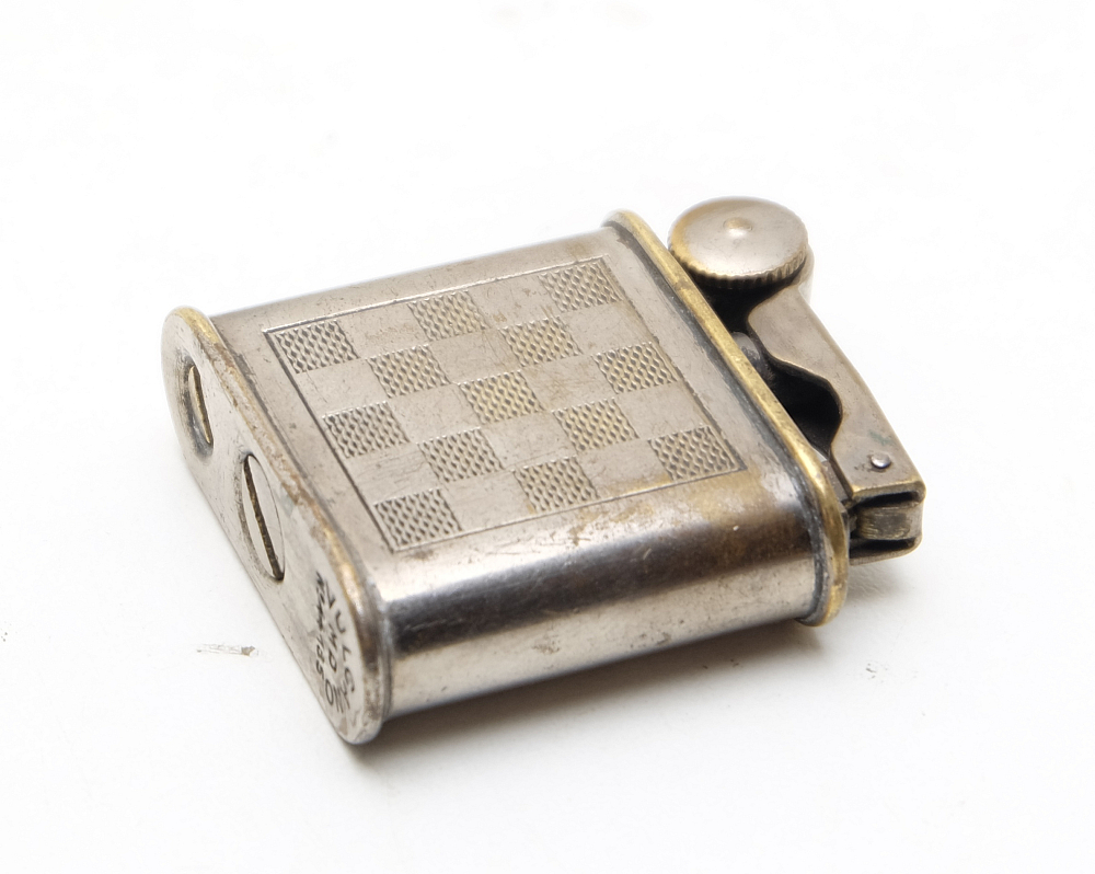 MD Vulcano Vintage Petrol Lighter 1940s Made in France Works great! - 4