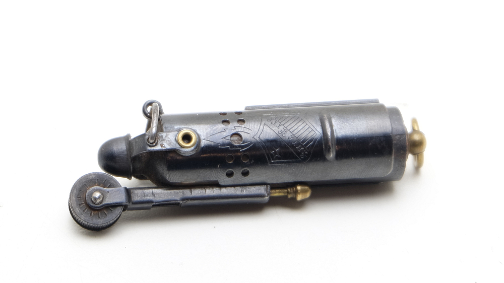 Bowers USA WW2 Vintage Petrol Lighter Works good! - 1