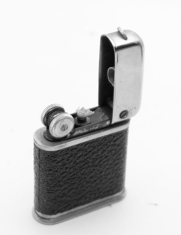 Flamidor Junior Art Deco Vintage Petrol Lighter Works good! - 8