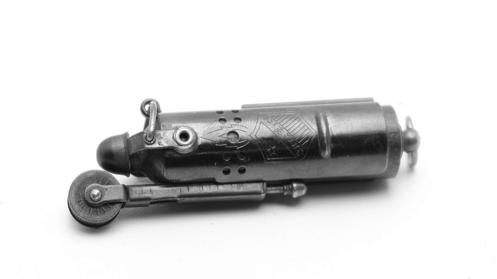 Bowers USA WW2 Vintage Petrol Lighter Works good! - 1