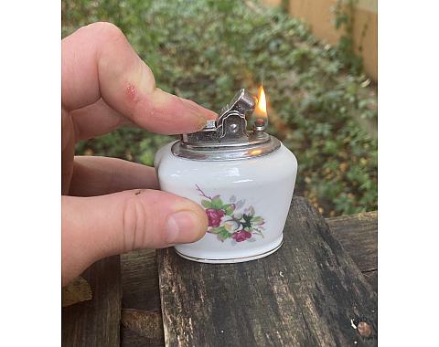 Ceramic Table French Lighter Pat .No 336415