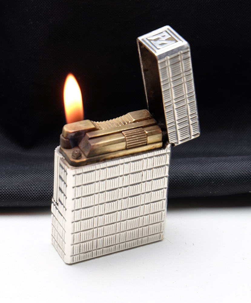 ​Dupont Line 1 Gas Lighter Silver Plated Works good! Fully Serviced! - 1