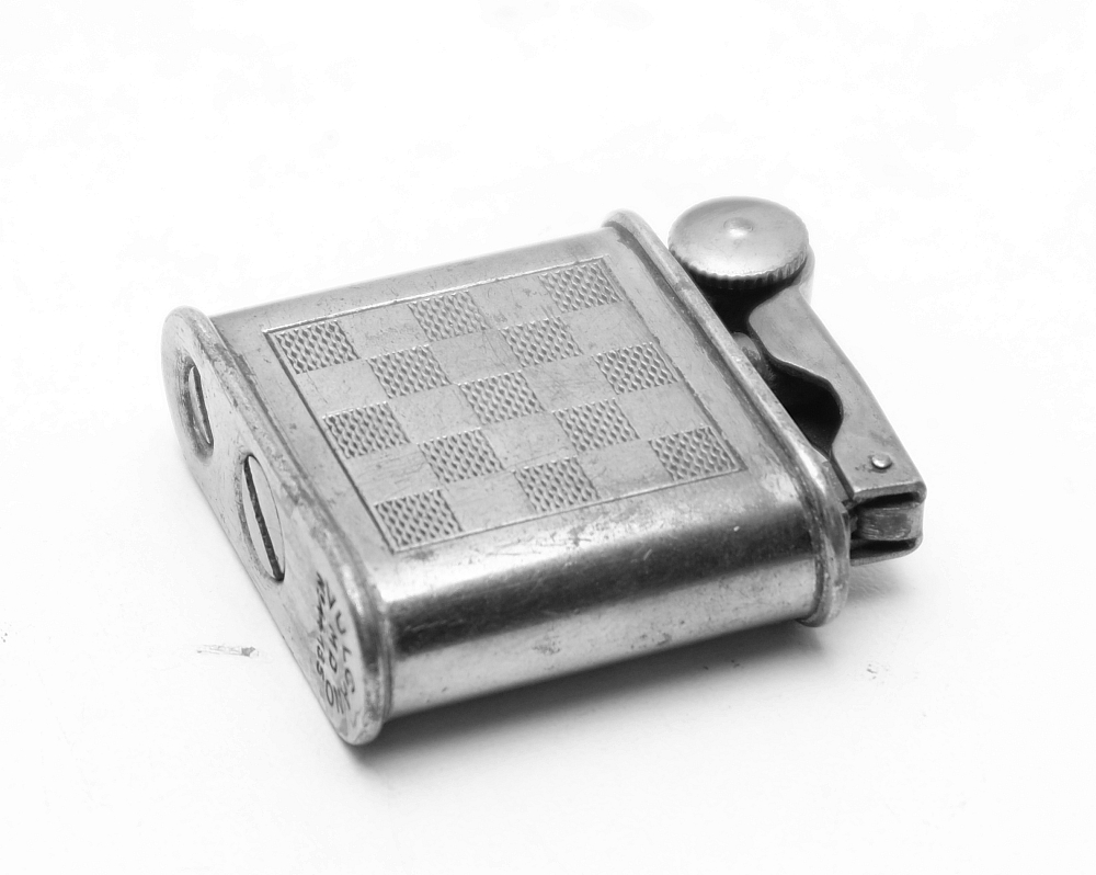 ​MD Vulcano Vintage Petrol Lighter 1940s Made in France Works great! - 4