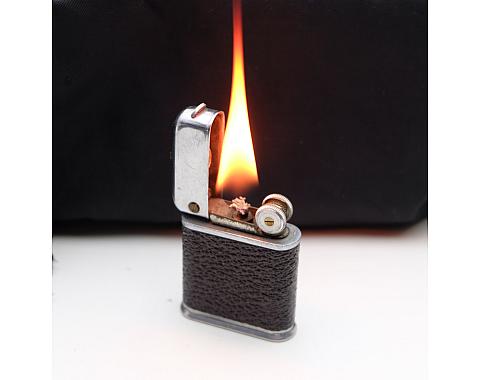 Flamidor Junior Art Deco Vintage Petrol Lighter Works good!